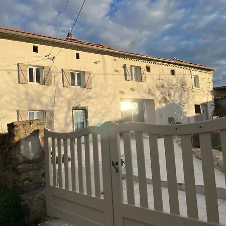 Semesterbostad Maison De Renovee A La Ferme, Terrasse, Proche Du Parc Ardes, Puy De Dome Et Brioude - Fr-1-582-375 *