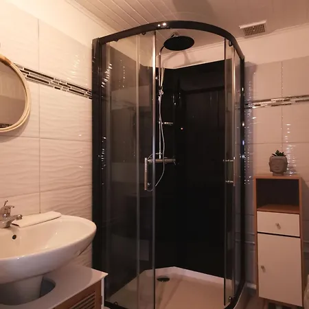 Vakantiehuis Maison De Renovee A La Ferme, Terrasse, Proche Du Parc Ardes, Puy De Dome Et Brioude - Fr-1-582-375 *