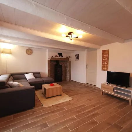 Vakantiehuis Maison De Renovee A La Ferme, Terrasse, Proche Du Parc Ardes, Puy De Dome Et Brioude - Fr-1-582-375