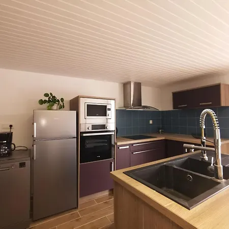 Semesterbostad Maison De Renovee A La Ferme, Terrasse, Proche Du Parc Ardes, Puy De Dome Et Brioude - Fr-1-582-375